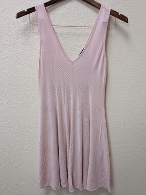 Forever 21 light pink sleeveless v-neck fit and flare skater dress. Size Medium